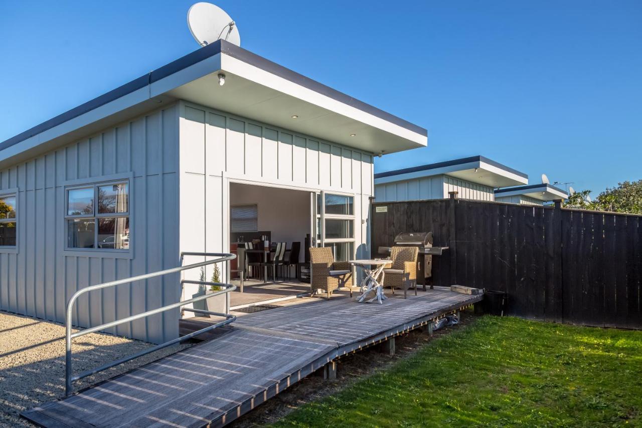 Two Four Cologne Villa Martinborough Exterior photo